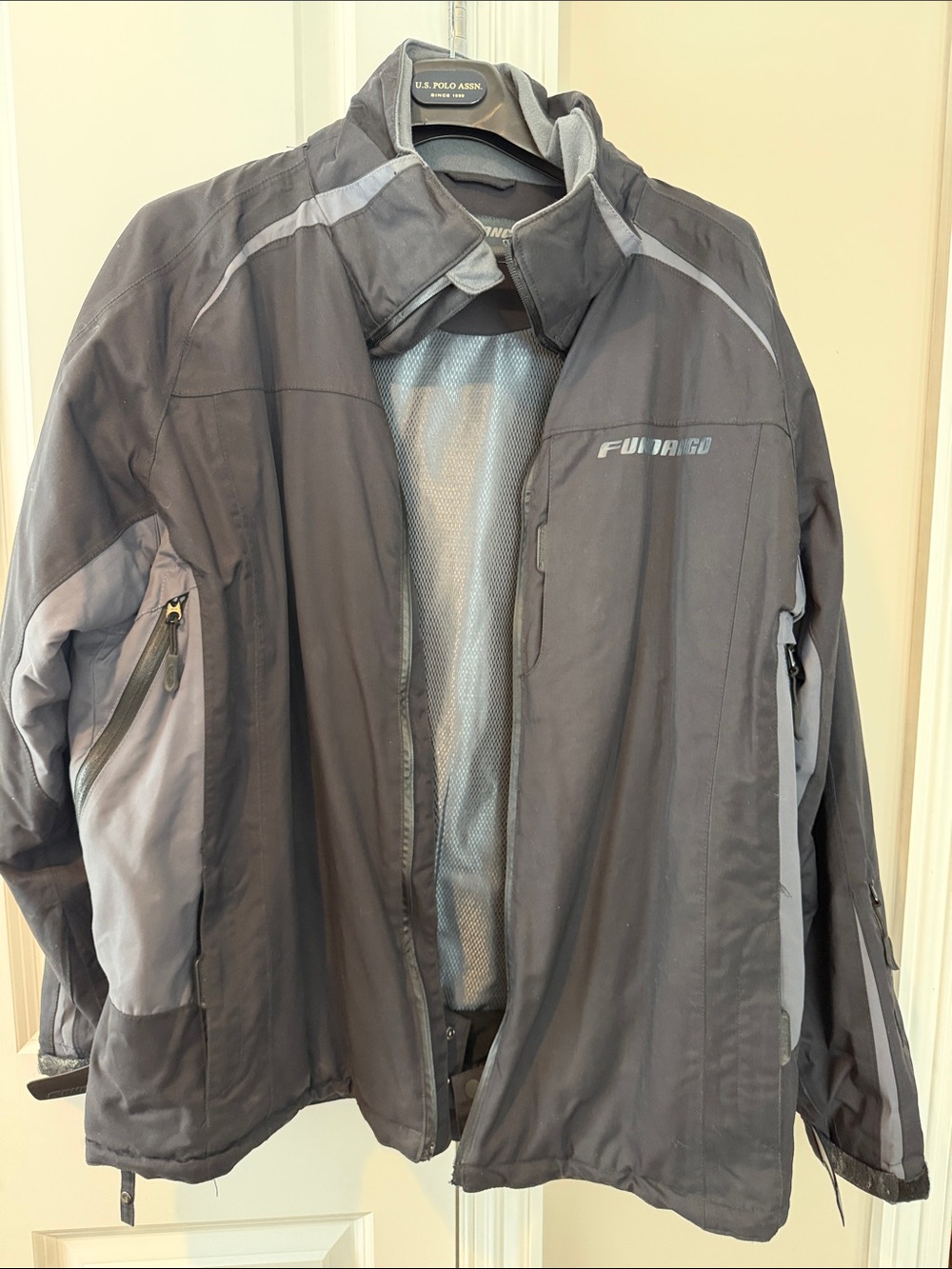 Men's Gray Ski/Windbreaker Jacket by Fundango